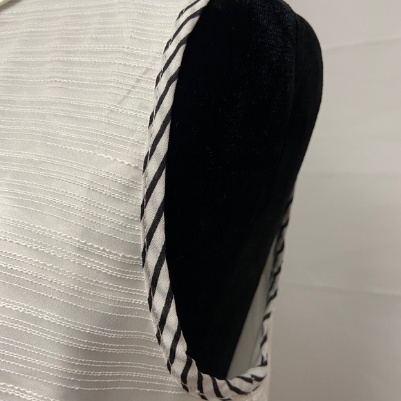 MISHOW Swan Sleeveless Dress - Picture 4 of 9